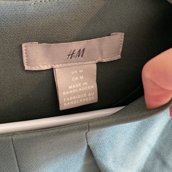H&M Dress with Belt - Picture 4 of 6